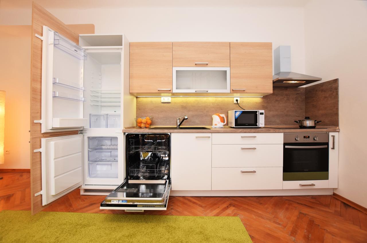 Cisarka Apartments Прага Екстериор снимка